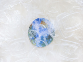 Cómo los microplásticos están erosionando el escudo natural del planeta frente al cambio climático